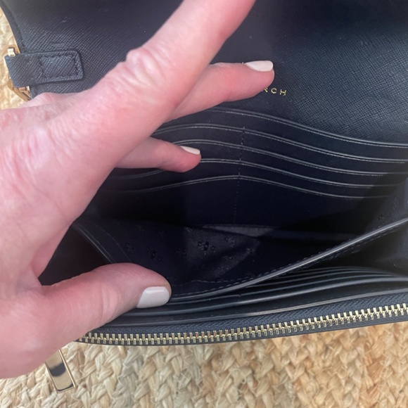 TORY BURCH *NWOT* Emerson Chain Wallet Crossbody Bag in Navy with gold hardware - Picture 8 of 13